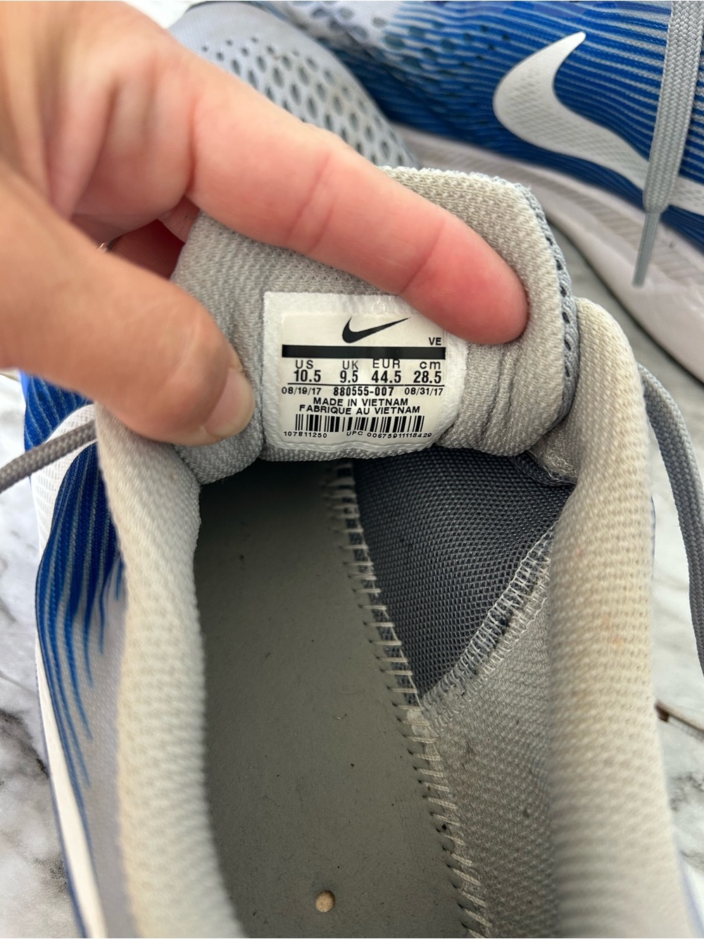 Nike | men’s size 10.5 Zoom Pegasus 34 - Picture 6 of 12